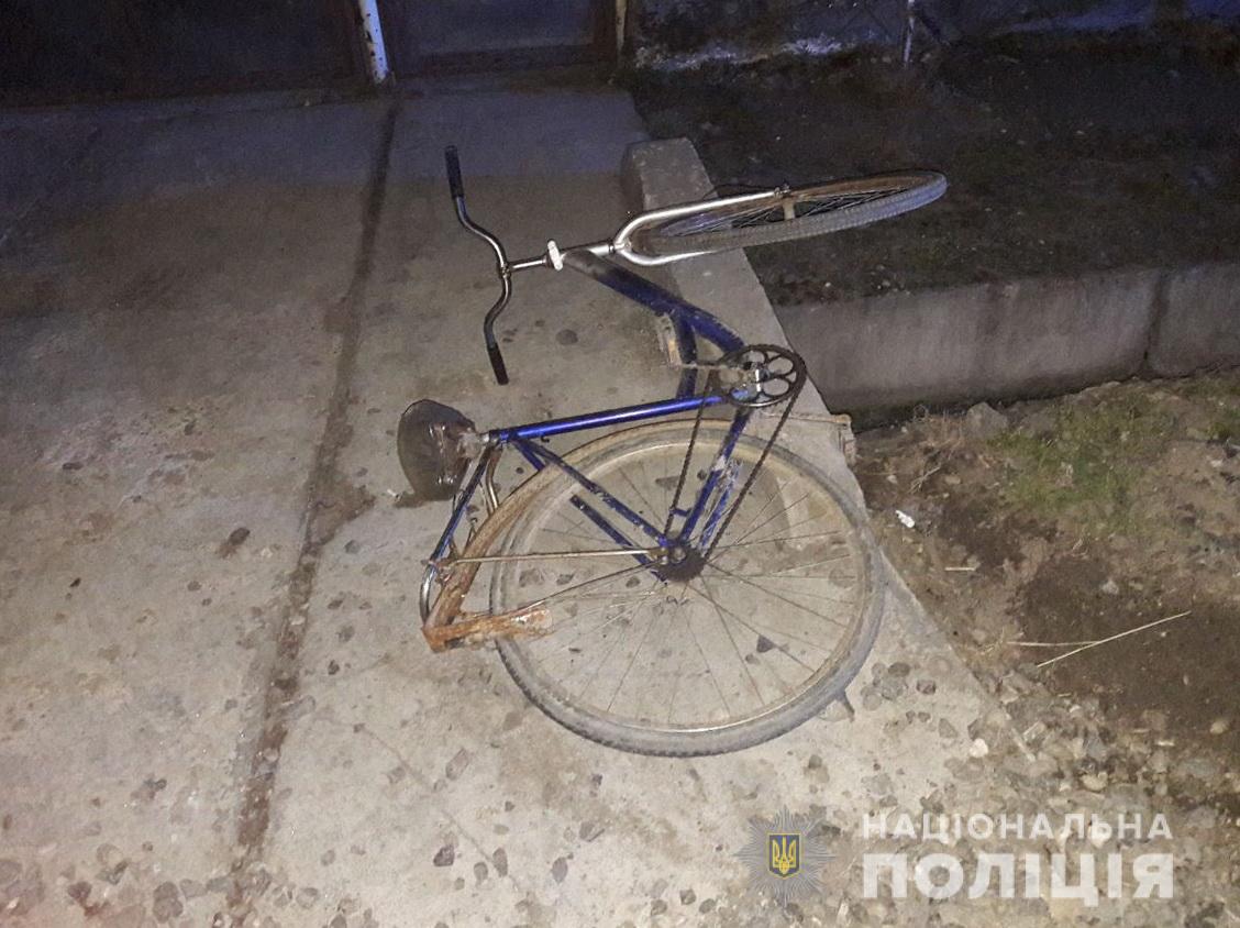 У Підвиноградові виноградівець на Skoda збив велосипедистку і втік (ФОТО)
