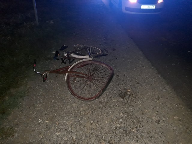 Унаслідок наїзду "п'яного" ВАЗу на Виноградівщині велосипедист опинився з травмами в лікарні (ФОТО)