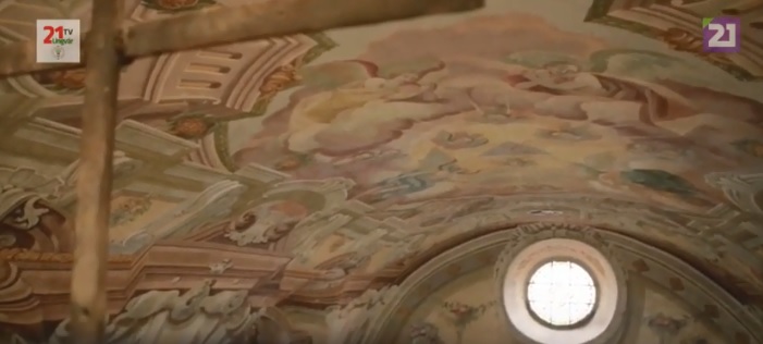 В Ужгородському греко-католицькому кафедральному соборі реставрують унікальні розписи (ВІДЕО)