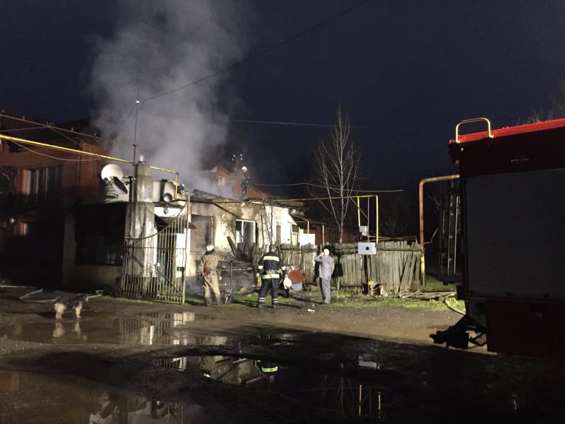 На Іршавщині гасили пожежу на території недіючої меблевої фабрики (ФОТО)