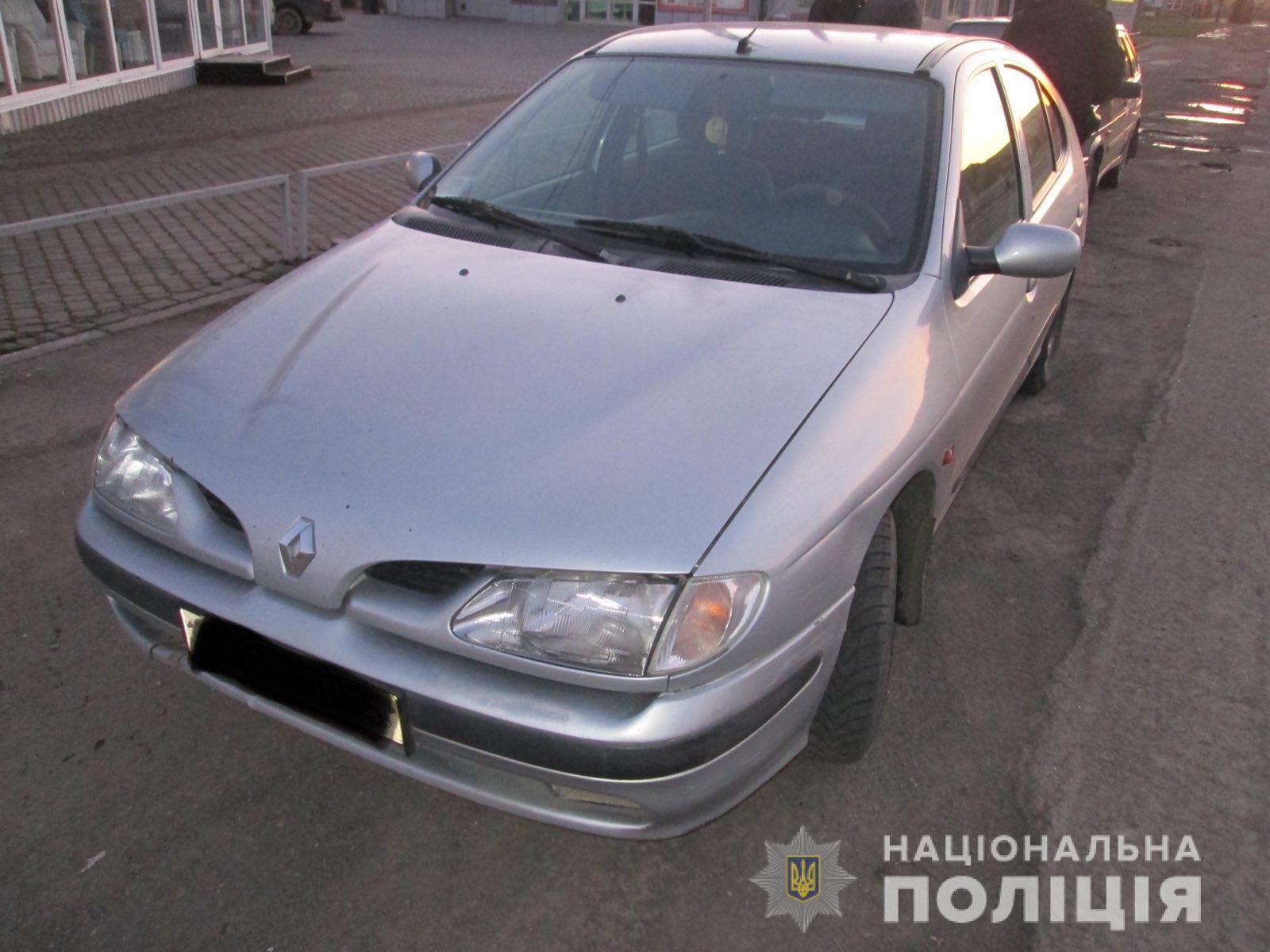 На Тячівщині виявили авто з підробленими документами