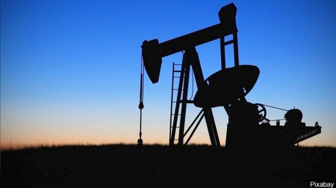 Нафту "нікуди дівати": ціна на паливо може знизитися до нуля