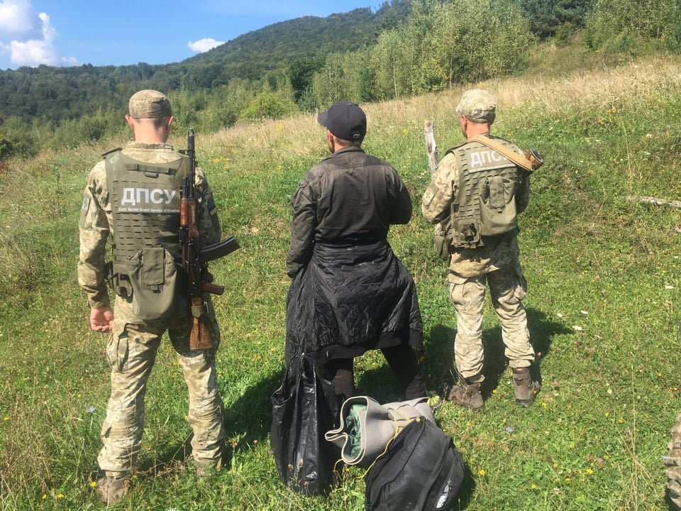 На Закарпатті поблизу словацького кордону затримали росіянина (ФОТО)