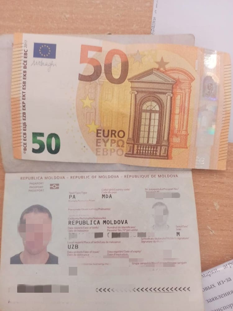 На Закарпатті іноземець намагався заїхати в Україну за хабар у 50 євро (ФОТО)