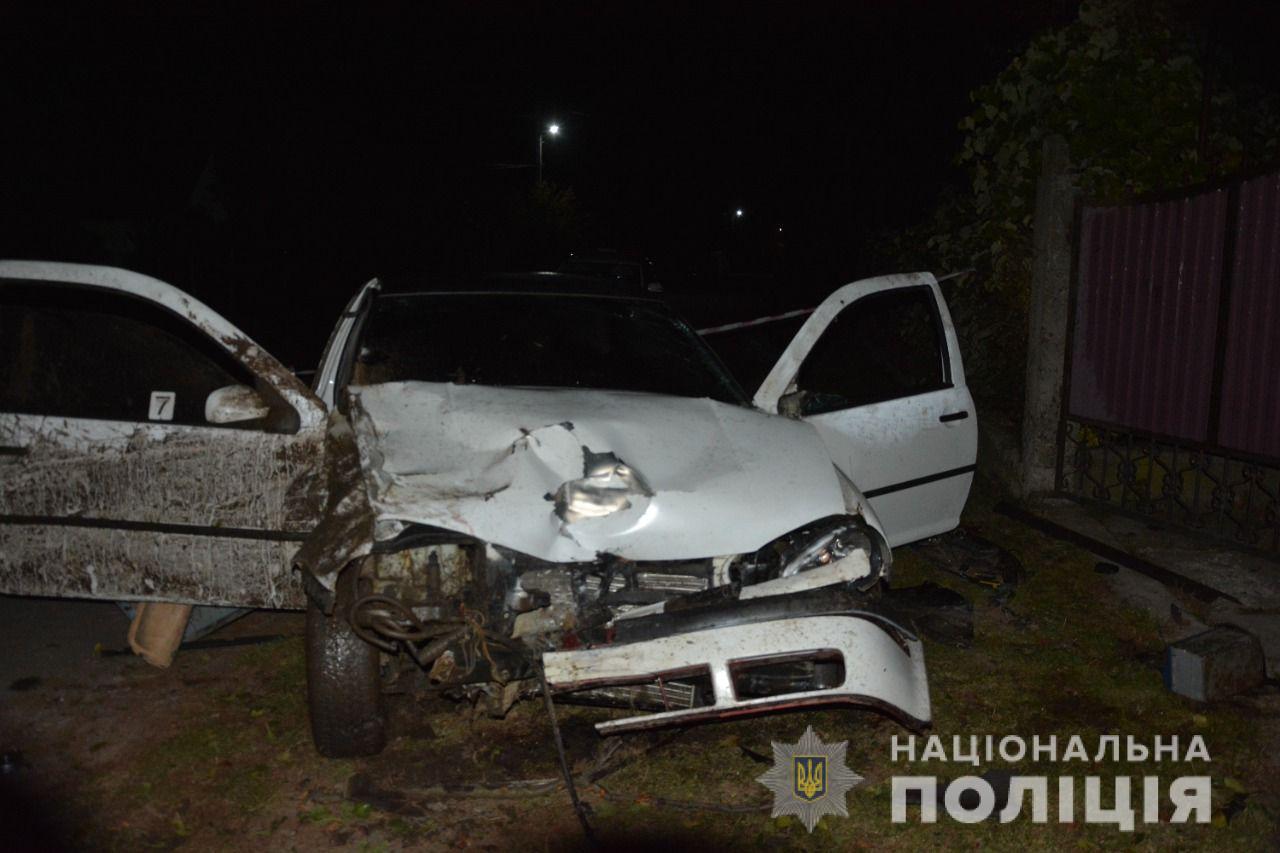 На Мукачівщині водій під дією наркотиків злетів у кювет: загинула 17-річна дівчина, ще одну неповнолітню пасажирку госпіталізували (ФОТО)