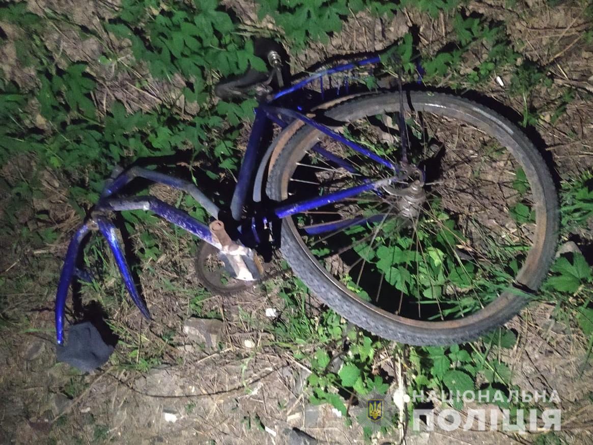 На Берегівщині розшукали водія мікроавтобуса, що у п'яному стані наїхав на велосипедиста й утік 