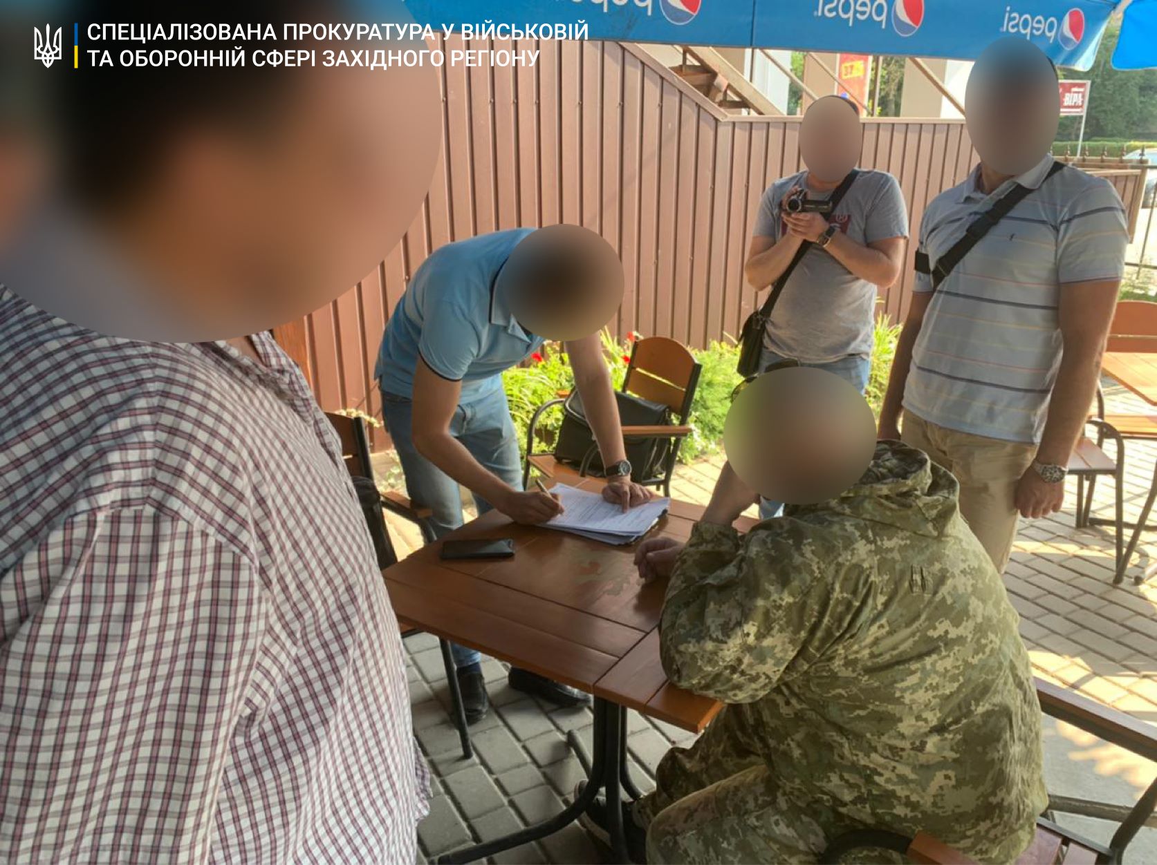 На Волині за хабар для Мукачівського військкомату затримали офіцера (ФОТО)