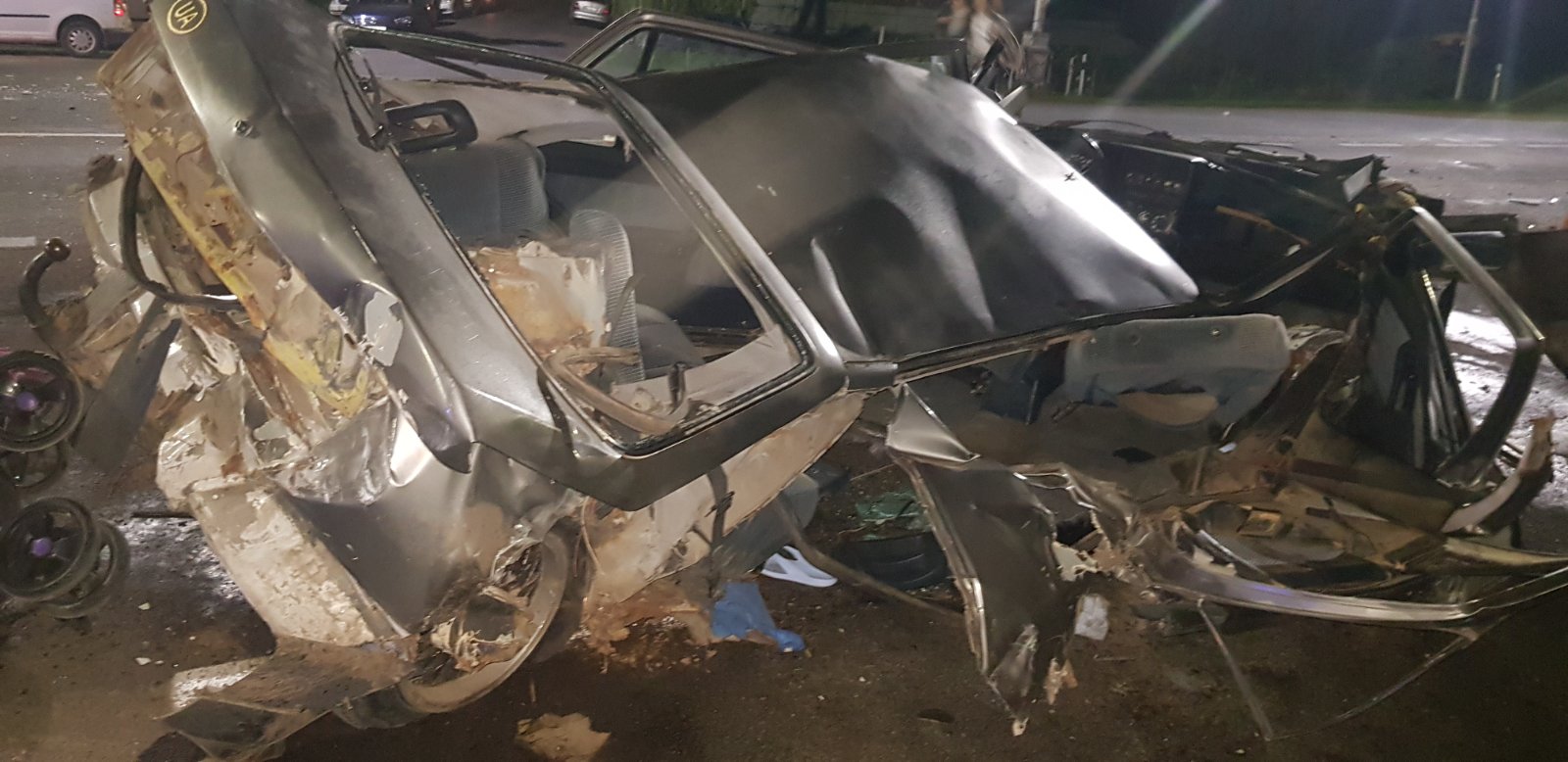 На Мукачівщині ввечері жорстко зіткнулися 3 авто (ФОТО, ВІДЕО)
