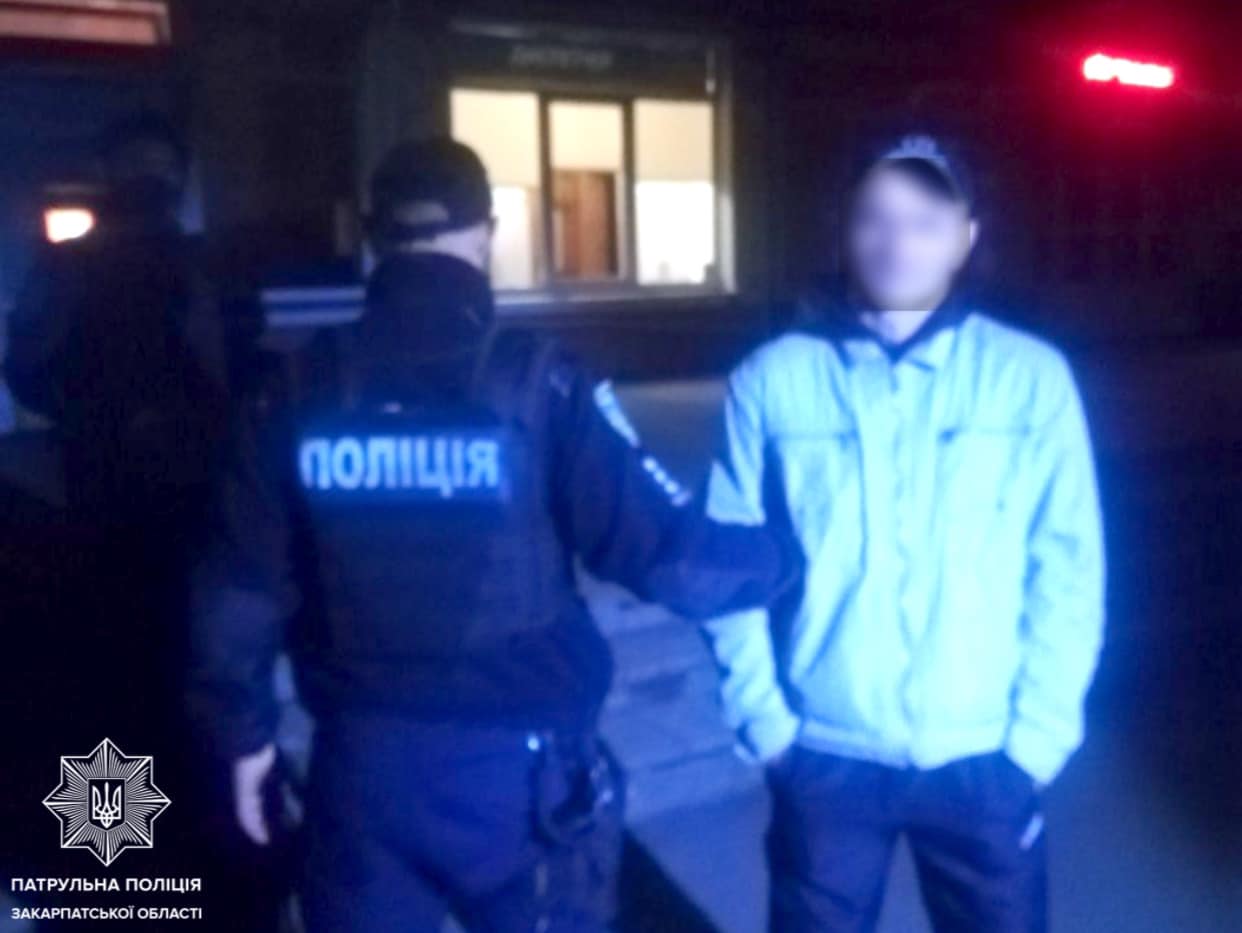 В Ужгороді затримали чоловіка, розшукуваного за зберігання наркотиків та розбій (ФОТО)