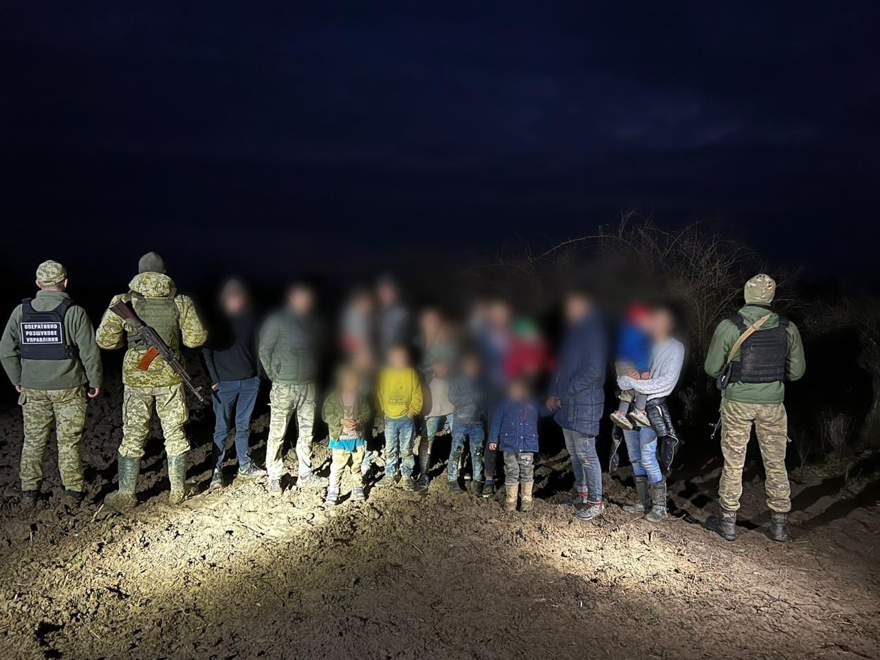 25 порушників кордону за добу затримали на Закарпатті (ФОТО)