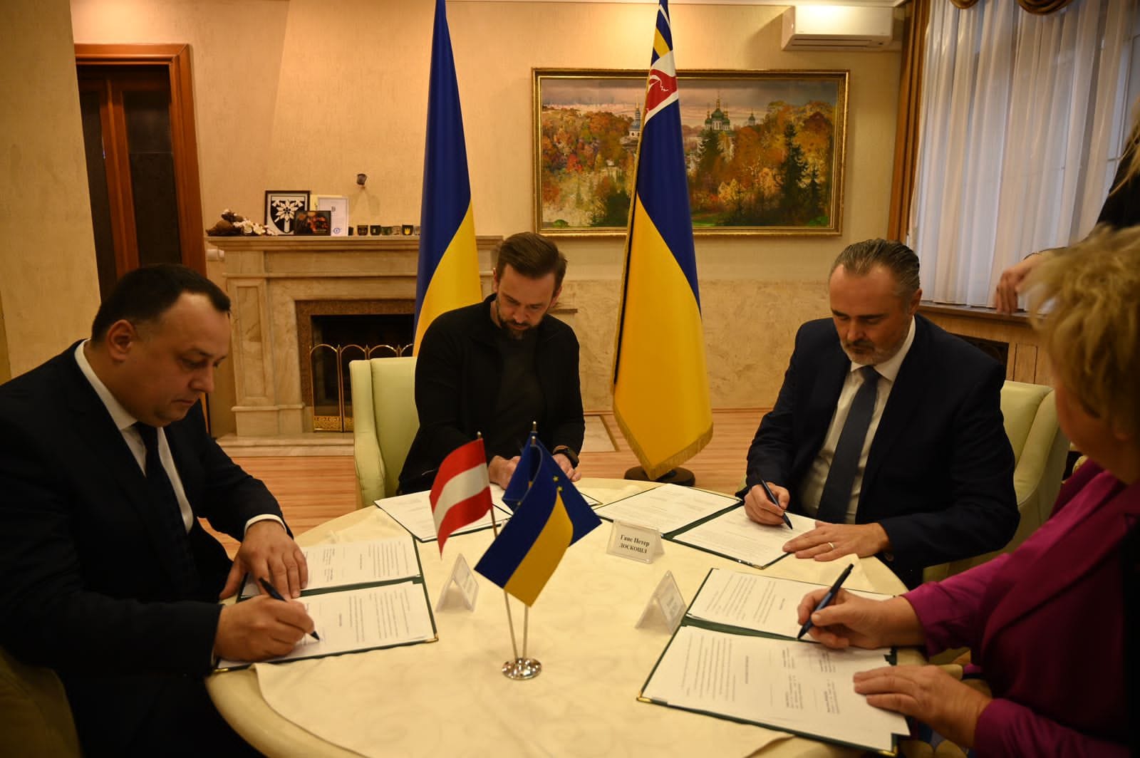 На Закарпатті підписали протокол про посилення співпраці з австрійським Бургенландом (ФОТО)