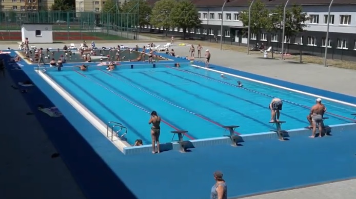 Щодня на басейнах у Мукачеві оздоровлюється до 600 відвідувачів (ВІДЕО)