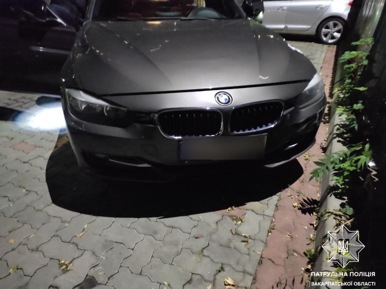 В Ужгороді п'яний водій BMW зіткнувся з автівками Seat та Renault (ФОТО)