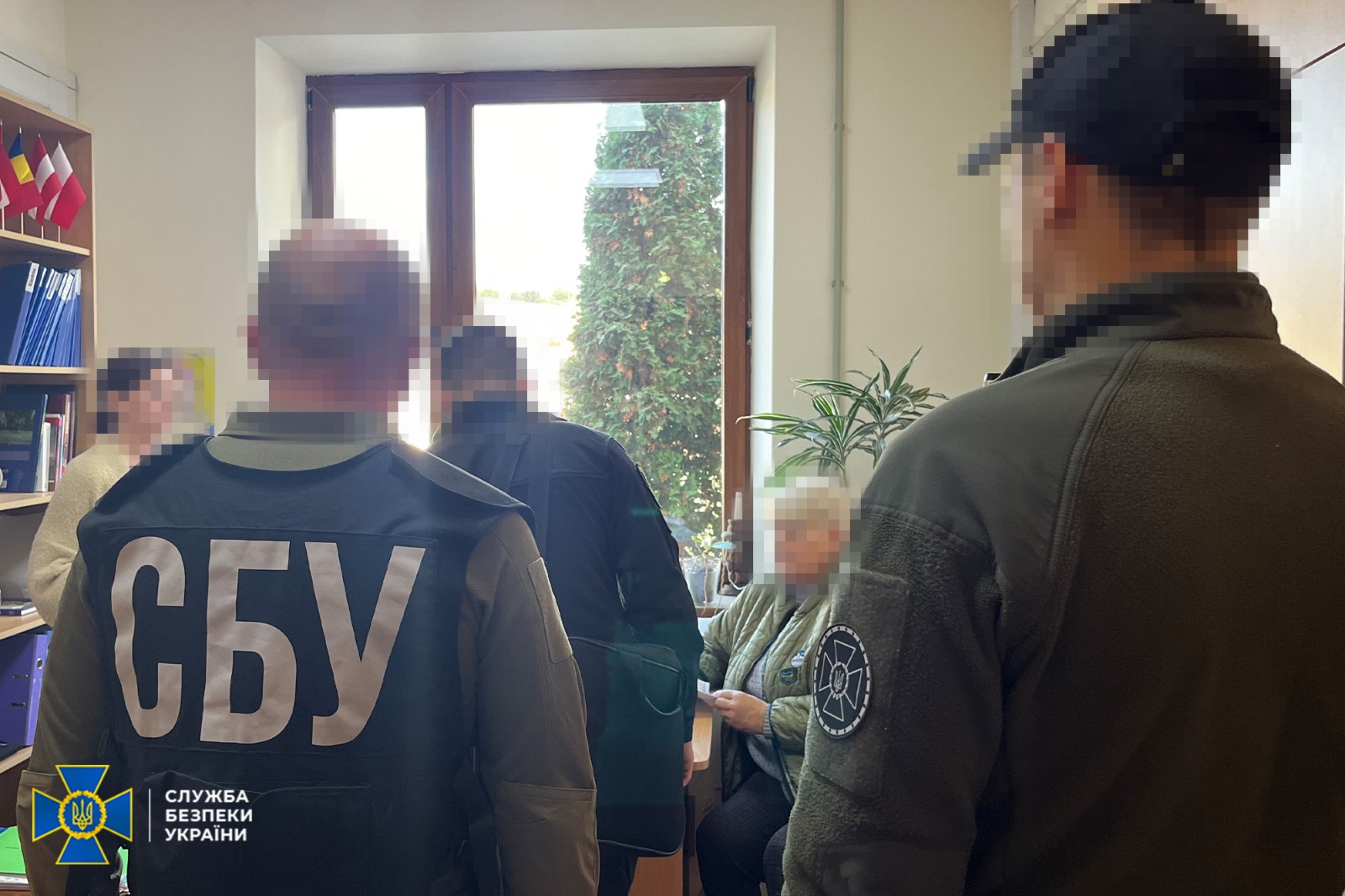 СБУ проводить обшуки в Ужгородській міськраді і кабінеті мера Андріїва (ФОТО)