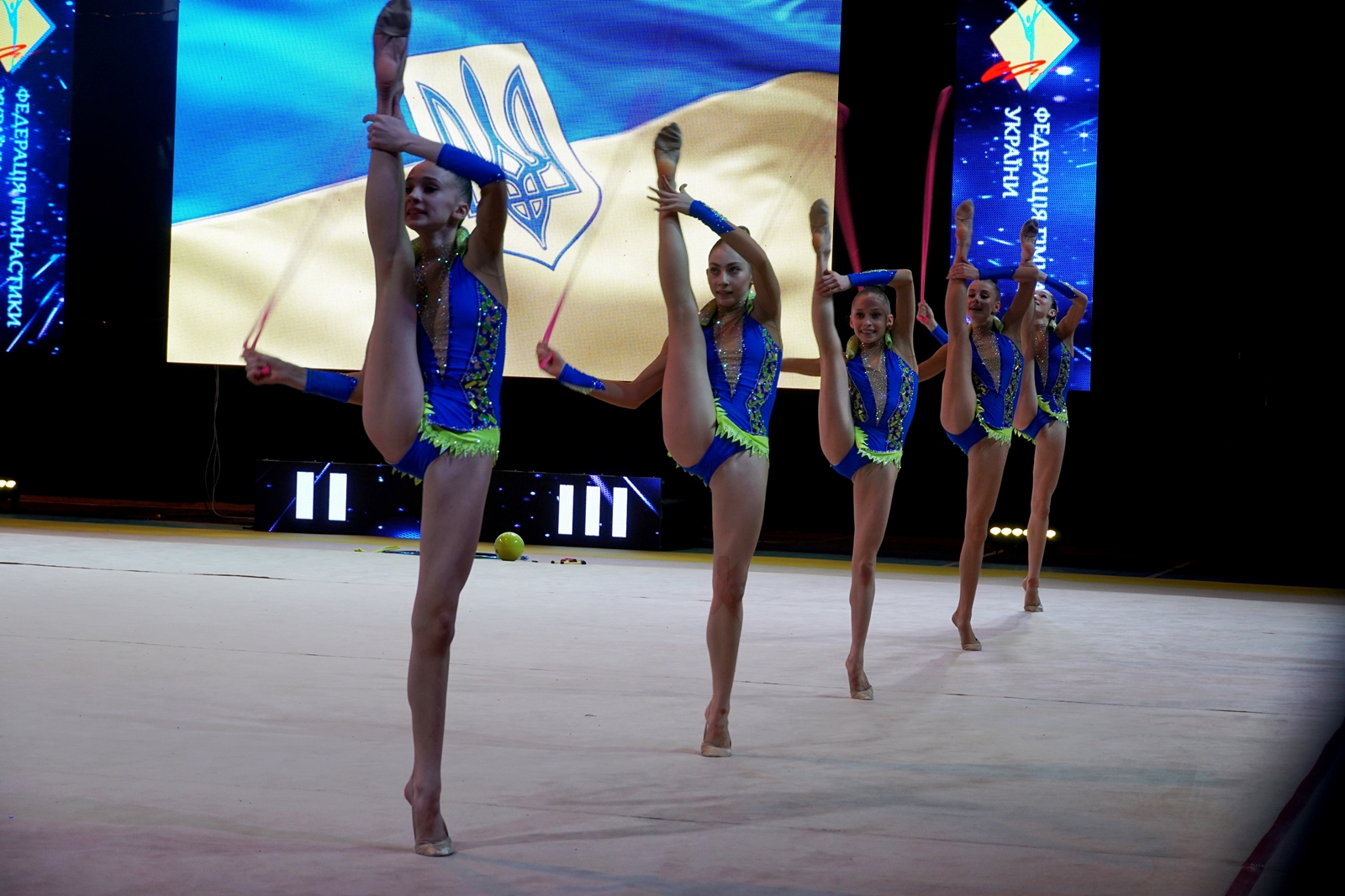 В Ужгороді відбувся парад-нагородження чемпіонату України з художньої гімнастики (ФОТО)