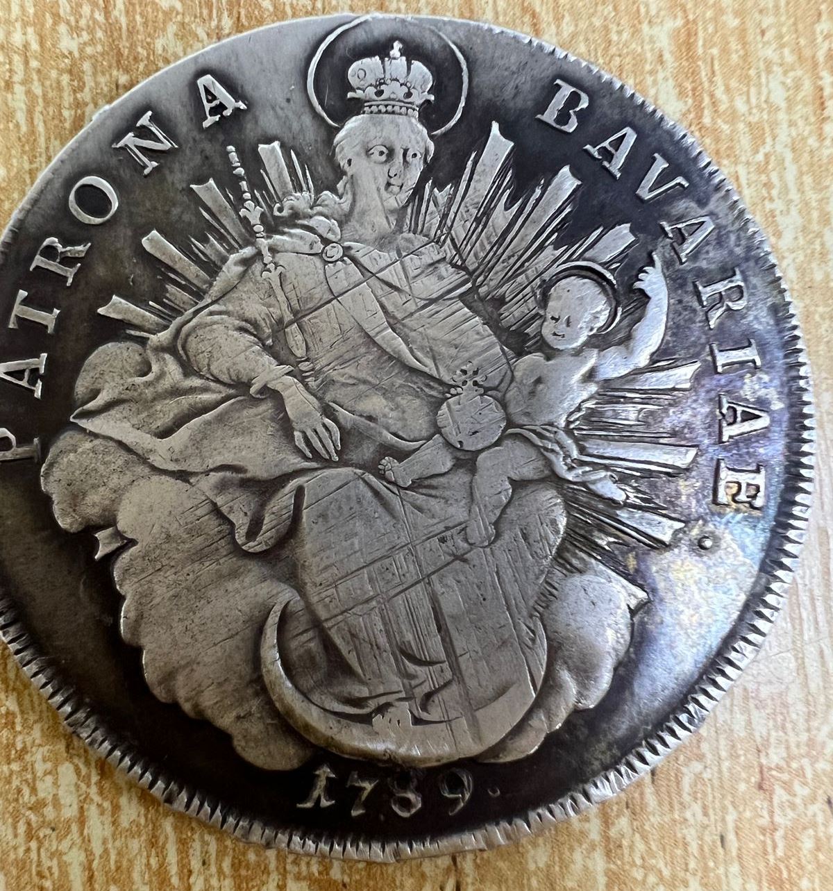 На Закарпатті завадили вивезенню старовинних монет, датованих 18-19 століттями (ФОТО)