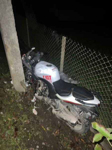 На Тячівщині загинув мотоцикліст, зіткнувшись зі стовпом на узбіччі (ФОТО)