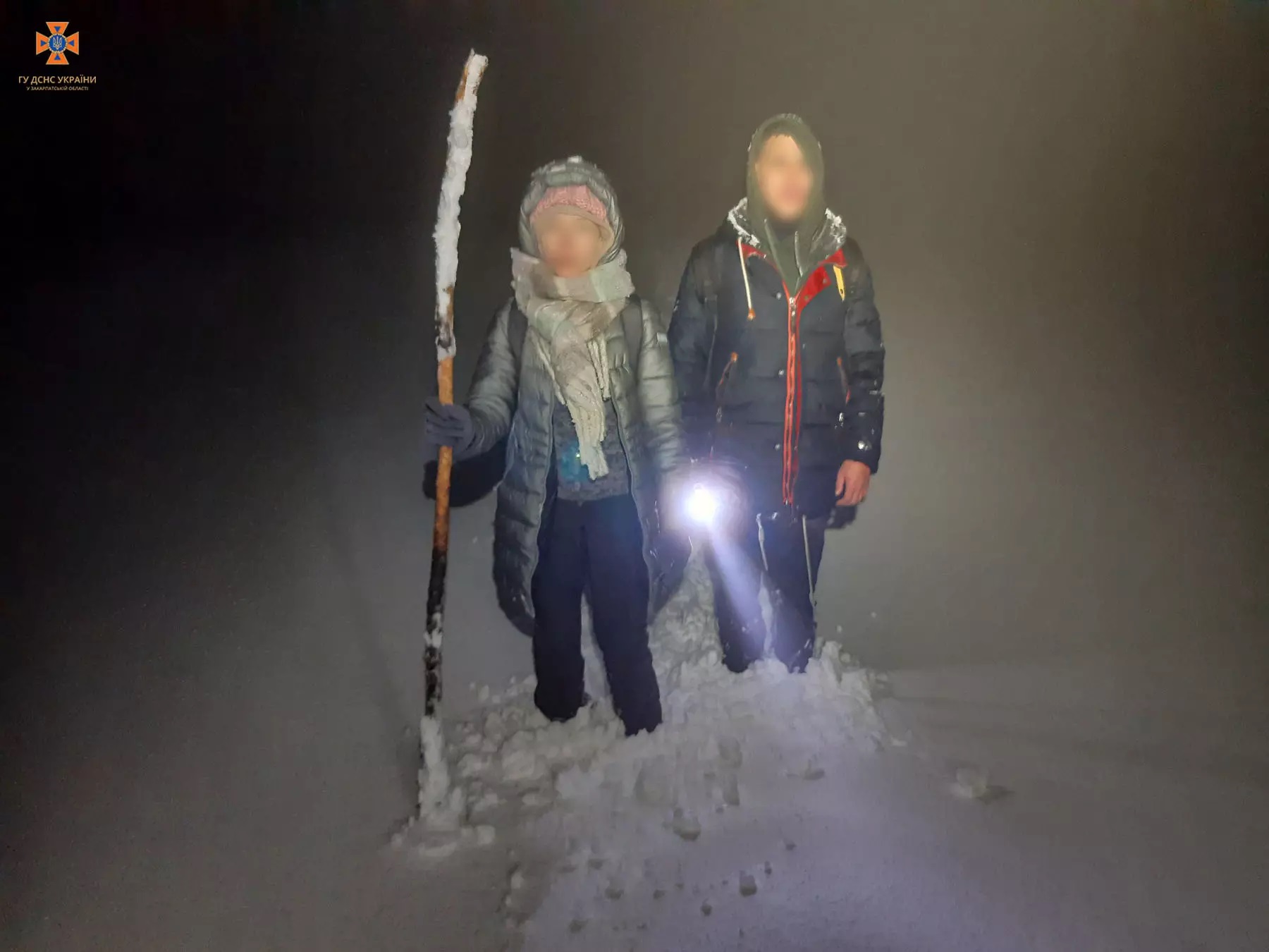 Пара туристів з Вінниці заблукала у горах, гуляючи в околицях Рахова (ФОТО)