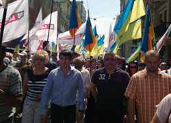 Закарпатська опозиція таки взяла участь у мітингу “Вставай, Україно!” в Києві