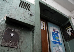 В 10 ужгородських багатоповерхівках не працюють ліфти