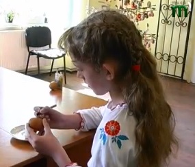 Діти Перечинщини готуються до "писанкового" конкурсу в Ужгороді (ВІДЕО)