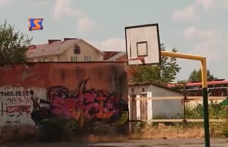 В Ужгороді хочуть віддати під забудову територію баскетбольного майданчика стадіону "Автомобіліст" (ВІДЕО)