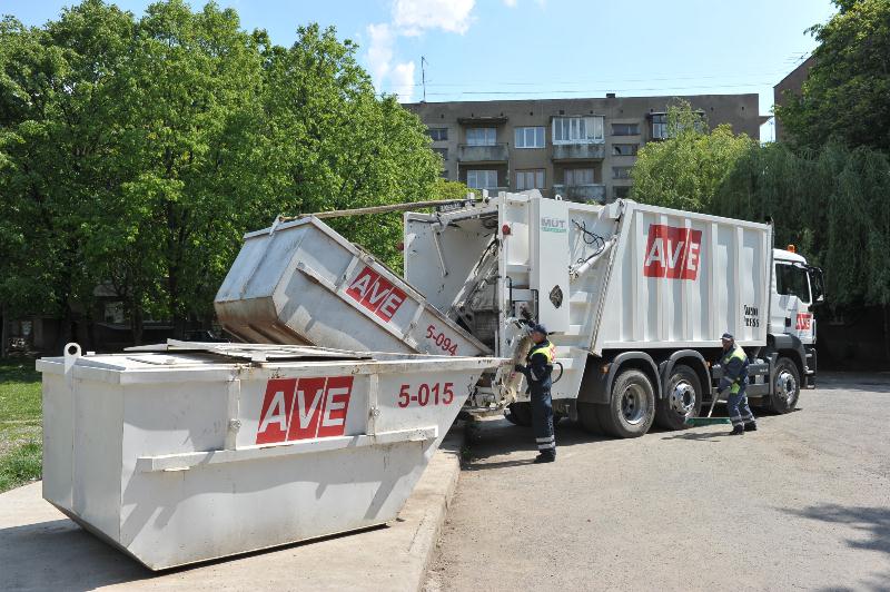 Тарифи на сміття для жителів Ужгорода зростуть на 3 грн, для бюджетних установ - на 20 грн (ВІДЕО)