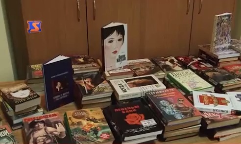 Пацієнтів Мукачівського військового шпиталю порадували книжками, віршами та музикою (ВІДЕО)