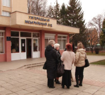 В Ужгороді 9-ро співвласників відсуджують у 10-го право на магазин в центрі міста (ВІДЕО)