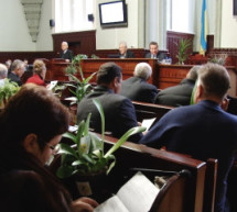У Мукачеві на позачерговій сесії прийняли бюджет, ліквідували позашкільні заклади та створили муніципальну міліцію (ВІДЕО)