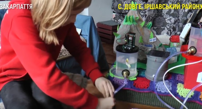 12-річна закарпатка перемогла на всеукраїнському змаганні з моделювання "розумних" пристроїв (ВІДЕО)