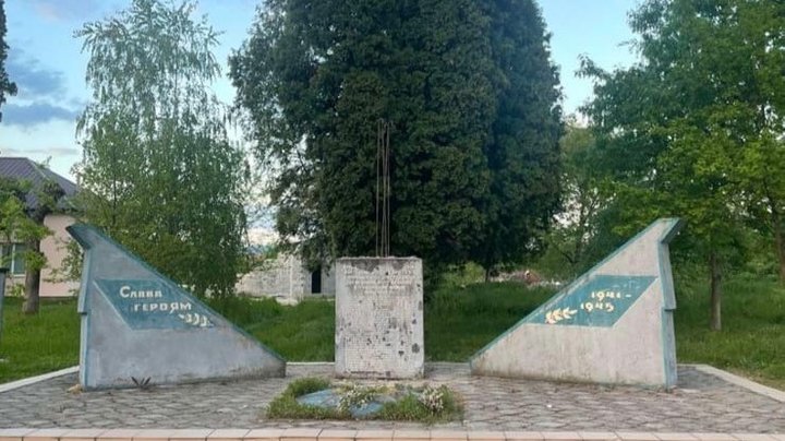 У Ракошині на Мукачівщині демонтували пам'ятник радянському солдату