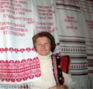 Канва стала символом життя 81-річної хустянки Ірини Куцик