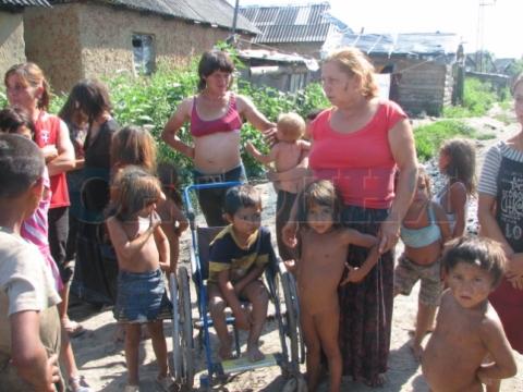 У закарпатських таборах цигани вмирають від голоду і туберкульозу (ФОТО)