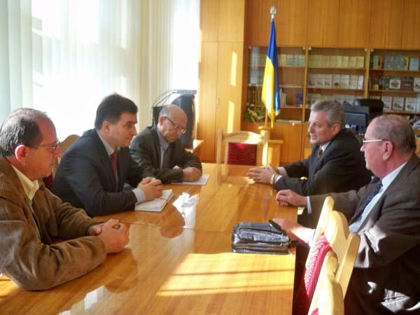Закарпатську облраду відвідали представники Союзу українців Румунії (ФОТО)