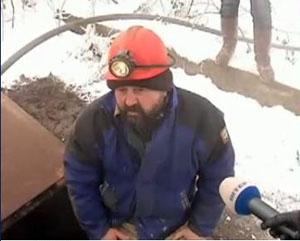 У закарпатському Солотвині шахтарі через борги по зарплаті відмовилися підніматися на поверхню (ВІДЕО)
