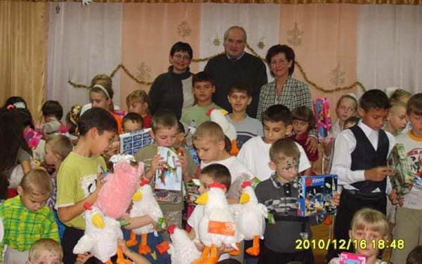 Податківці Закарпаття привітали дітей зі святом Миколая (ФОТО)