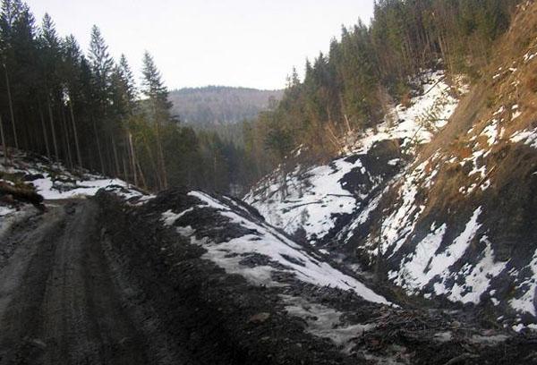 МНС України видало припис на закриття автодороги Ясіня-Драгобрат на Закарпатті