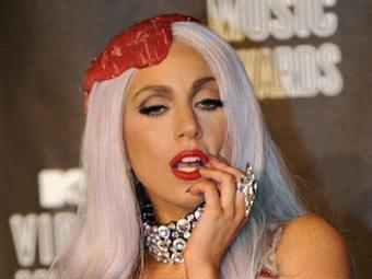 Леді Гага випустить "криваві" духи