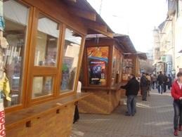 Ратушняківським кіоскам біля Зеленого ринку в Ужгороді залишилось "жити" місяць