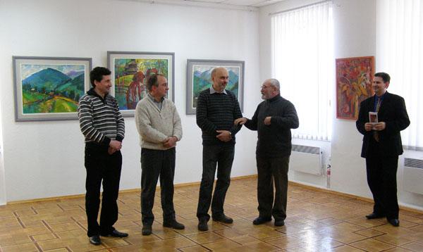 У Хустській картинній галереї відкрилася виставка львівських художників (ФОТО)