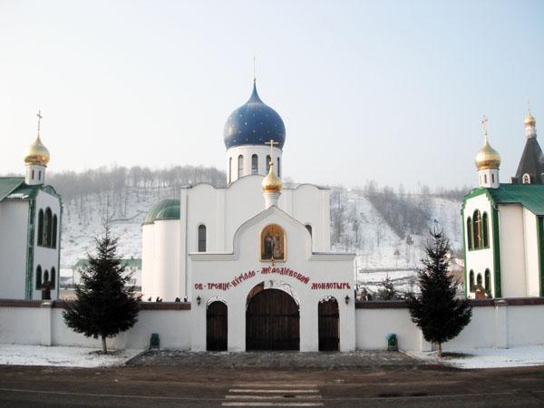 Сьогодні Митрополит Володимир відправив на Закарпатті літургію в жіночому монастирі у Сваляві (ДОПОВНЕНО) (ФОТО)