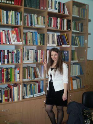 Студентка УжНУ перемогла у Всеукраїнському конкурсі наукових робіт з політології 