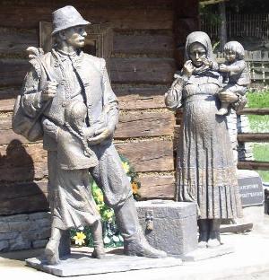 У закарпатській Колочаві відкрили перший в Україні пам’ятник заробітчанам (ФОТО) (ВІДЕО)