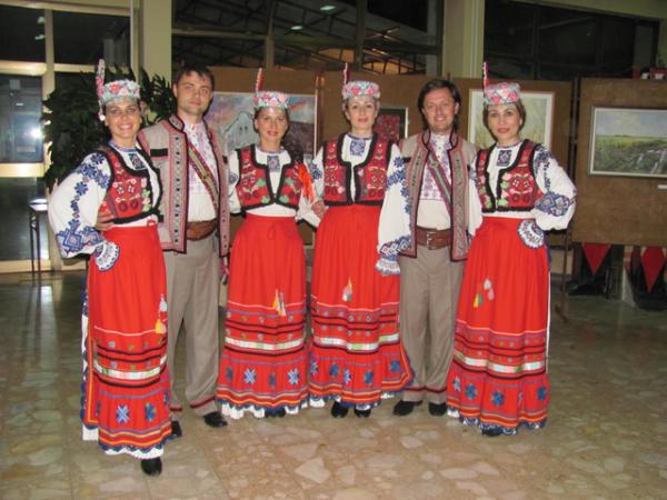 Закарпатський народний хор виступав перед русинами-українцями Сербії (ФОТО)