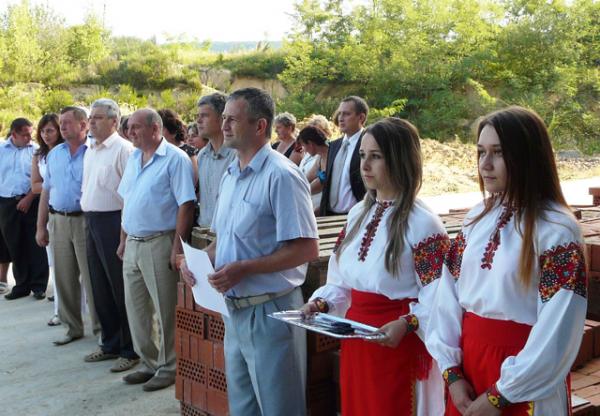 На закарпатській Іршавщині відкрили цегельний завод (ФОТО)