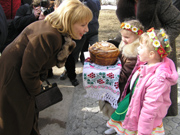 Катерина Ющенко відкрила "Дивосвіт" для 50 маленьких закарпатців