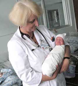 У Закарпатській обласній дитячій лікарні вже більше року діє відділення з виходжування недоношених немовлят