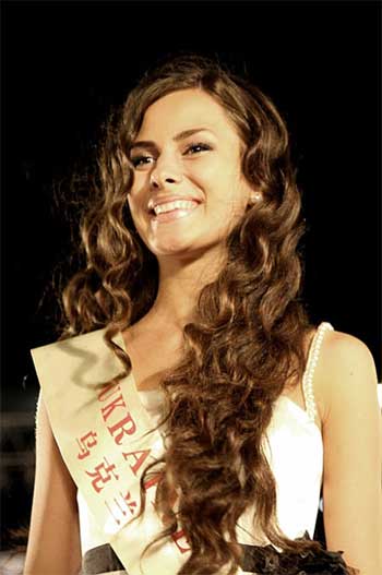 Сьогодні в Китаї "Міс України-2007" ужгородка Ліка Роман змагатиметься за звання найвродливішої дівчини світу