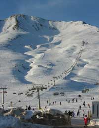 На гірськолижному курорті у закарпатському Кострині для продовження гірськолижного сезону будуть штучно осніжувати гори